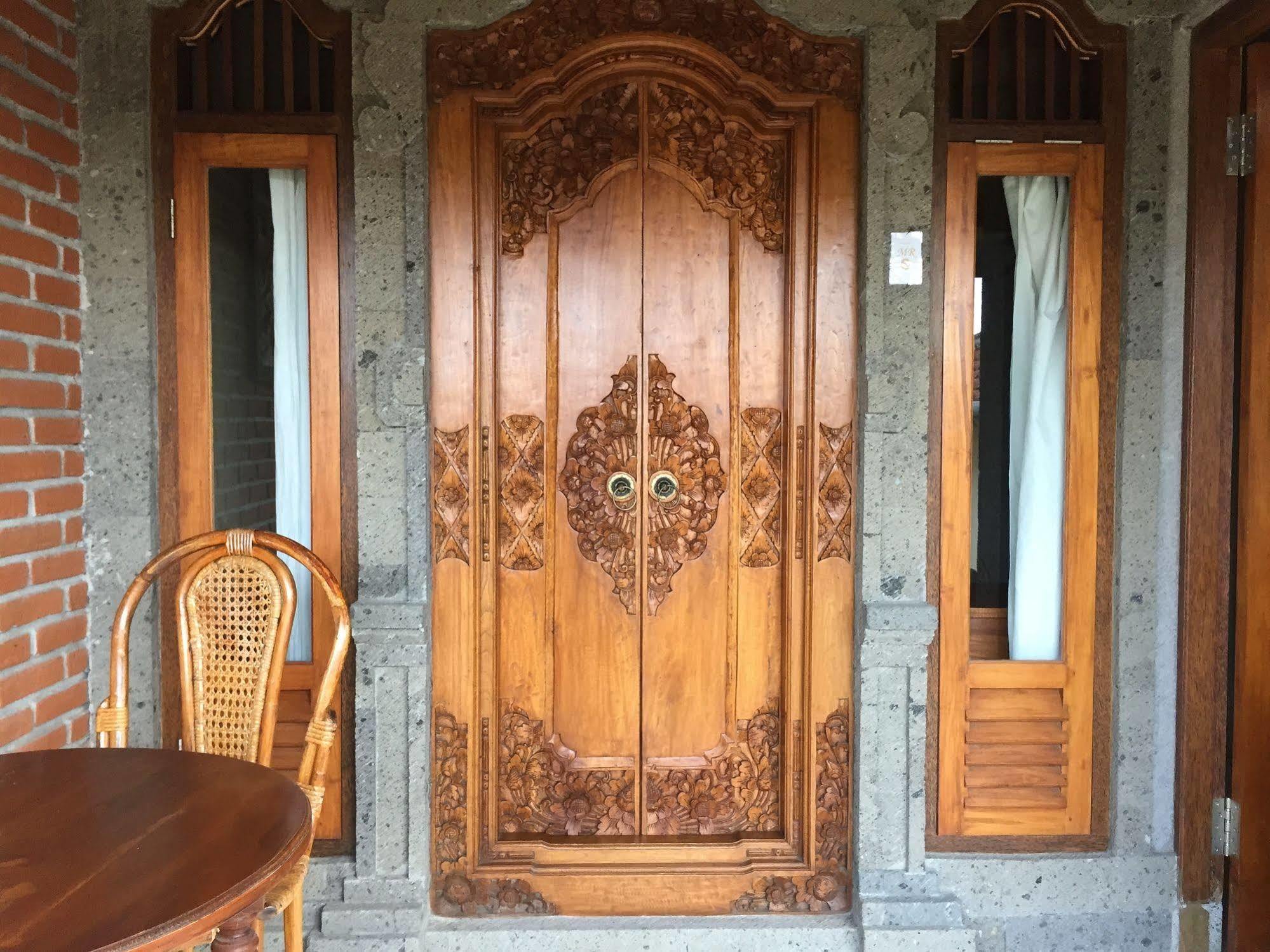 Meme Surung Guesthouse Munduk Екстериор снимка